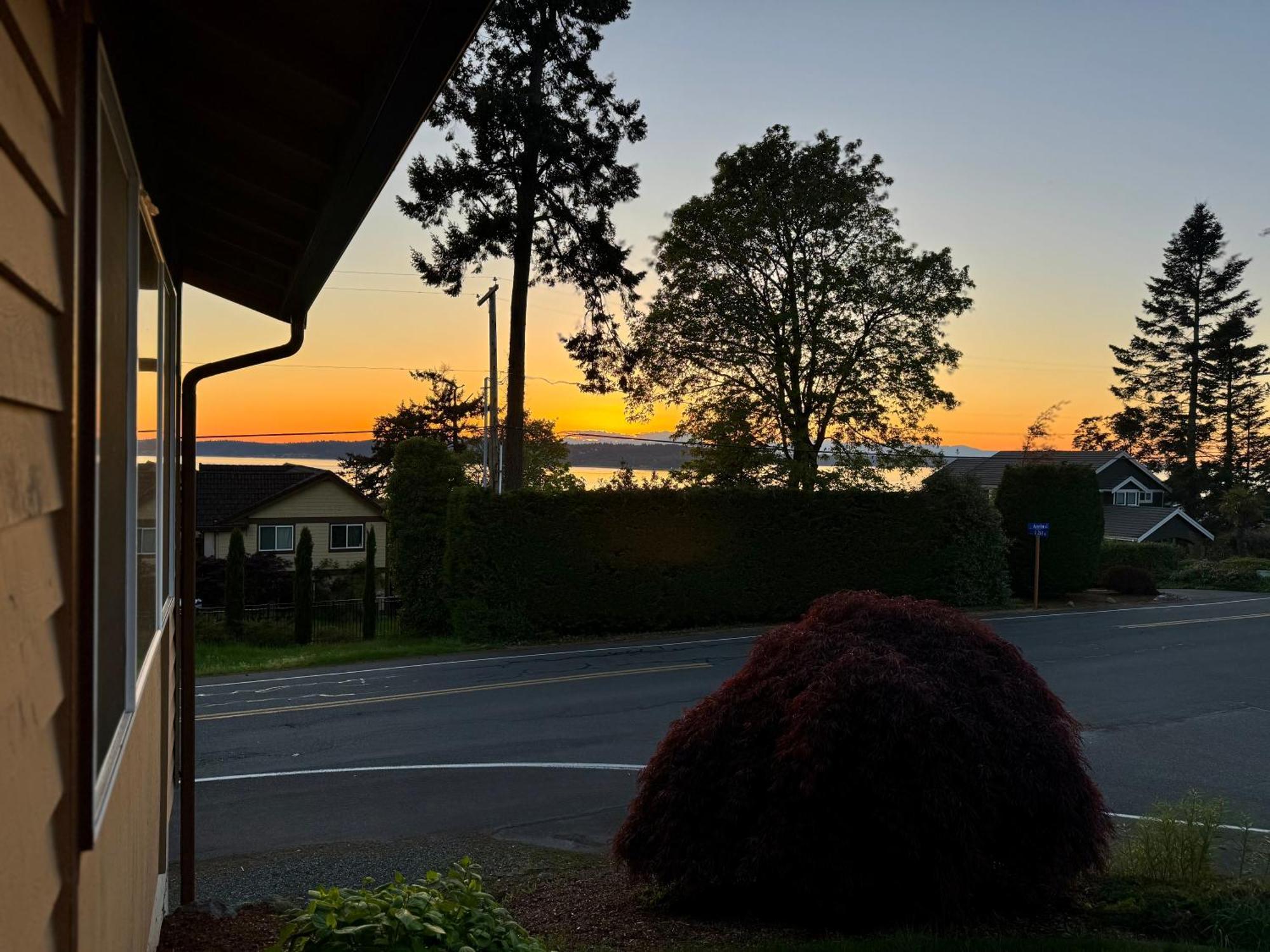 Besa Homestay Near Beach And Seatac Airport - Shared Bathroom With Max 2 Guests Des Moines Exterior foto